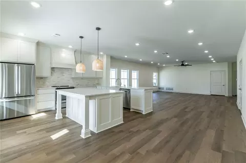 308 N Main St, Mcgregor, TX 76657 photo 5
