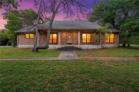 239 Deer Trl, Bruceville, TX 76630