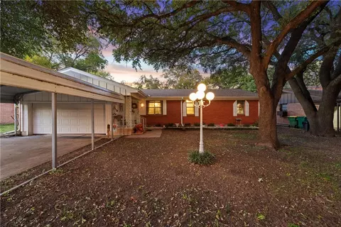 109 Darden Dr, Robinson, TX 76706