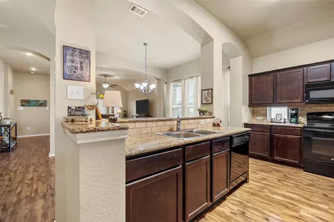 Kitchen - 507 S Navajo Trl, Mcgregor, TX 76657 photo 2 of 2