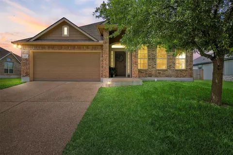 507 S Navajo Trl, Mcgregor, TX 76657