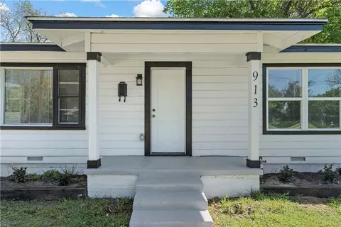 913 Hubert St, Waco, TX 76704