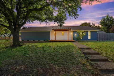 209 Brenda Dr, Hewitt, TX 76643