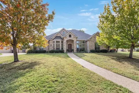 419 Winding Creek Ln, Mcgregor, TX 76657