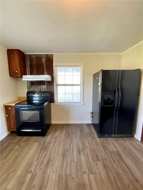 301 E Lamar St, Bremond, TX 76629 photo 8