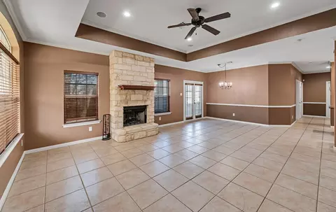 10104 Segovia Dr, Waco, TX 76708 photo 4