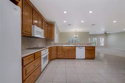 3804 Macarthur Dr, Waco, TX 76708 photo 12