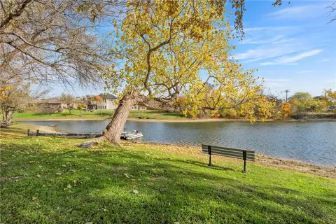 9320 Tree Lake Dr, Waco, TX 76708 photo 6
