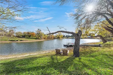 9320 Tree Lake Dr, Waco, TX 76708 photo 5