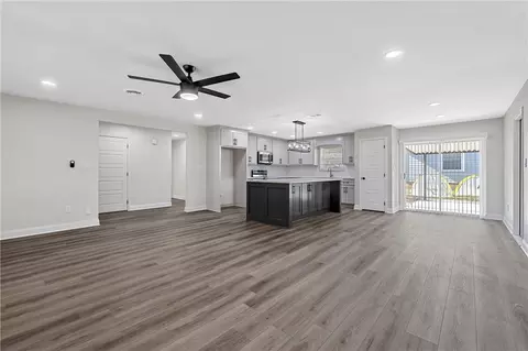 301 S Pierce St, Mcgregor, TX 76657