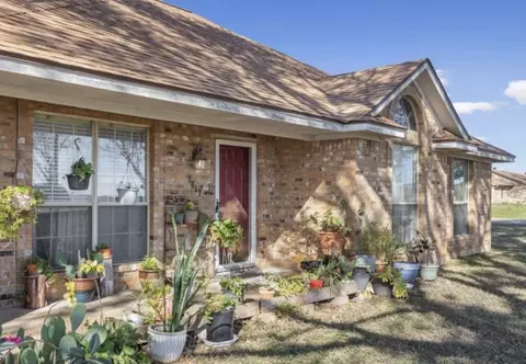 2697 Country Spring Rd, Lorena, TX 76655