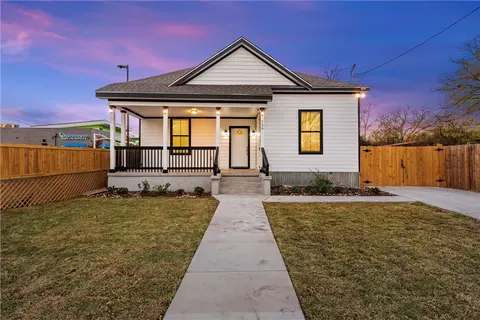 720 N 9th St, Waco, TX 76707