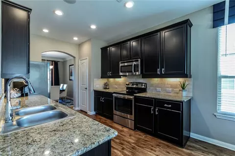 10112 Mickler Ln, Waco, TX 76708 photo 5