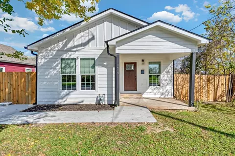 1920 S 18th St, Waco, TX 76706