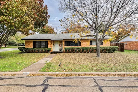 2137 Mountainview Dr, Waco, TX 76710