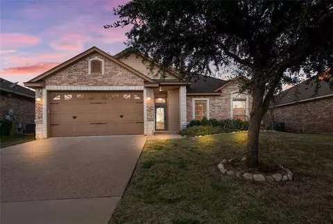 9917 Houston Dr, Woodway, TX 76712