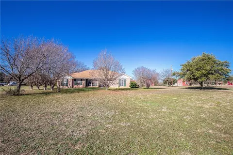 180 Bend Of The Bosque Rd, China Spring, TX 76633