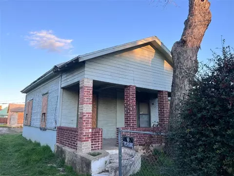 814 S 10th St, Waco, TX 76706