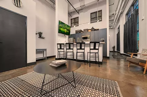 219 S 4th St #101, Waco, TX 76701