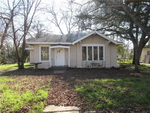 424 Gift St #1, Marlin, TX 76661