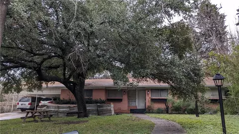 2120 Ione Dr, Waco, TX 76708