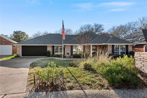 3627 Fieldstone Cir, Waco, TX 76708 photo 2