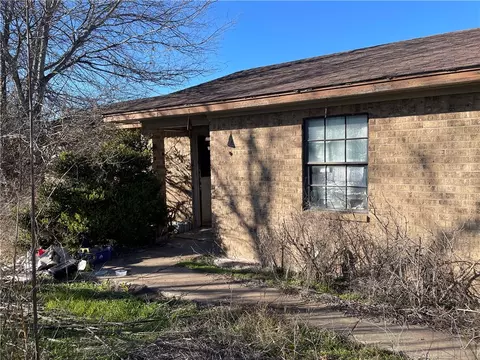 1273 State Hwy 7, Eddy, TX 76524