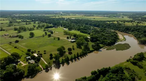 3750 River Bend Ln, Waco, TX 76705