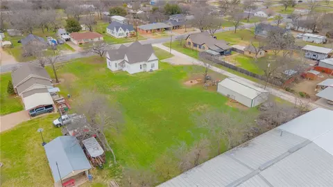 401 W Pine St, Abbott, TX 76621 photo 31