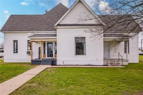 401 W Pine St, Abbott, TX 76621 photo 3
