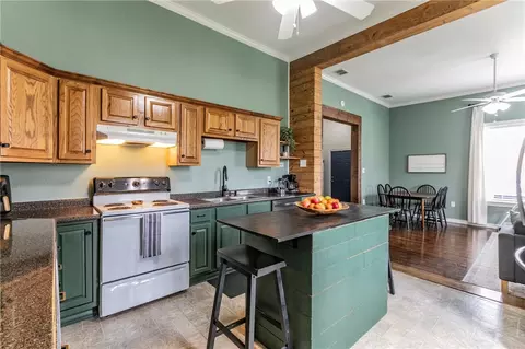 401 W Pine St, Abbott, TX 76621 photo 8