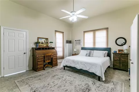 401 W Pine St, Abbott, TX 76621 photo 9