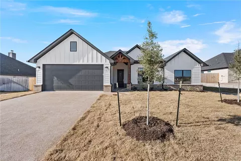937 Northern Dancer Dr, Hewitt, TX 76643