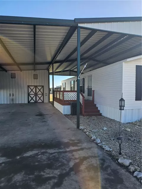 118 Prevost Dr, Whitney, TX 76692