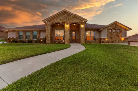 2020 Bella Vita Dr, Nolanville, TX 76559