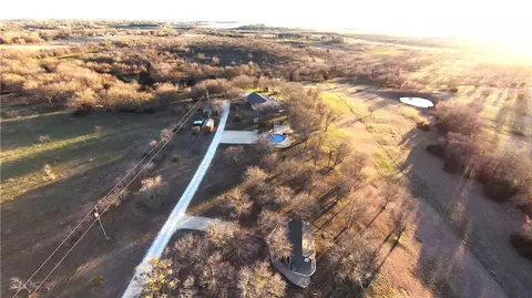 1285 Old Country Rd, Moody, TX 76557