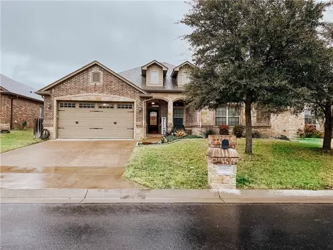 9905 Houston Dr, Waco, TX 76712