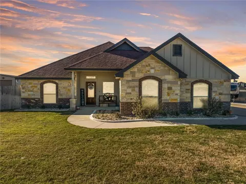 4023 W Amity Rd, Salado, TX 76571