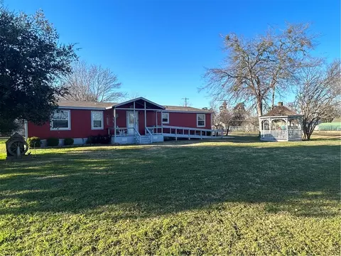 316 N Dallas St, Bremond, TX 76629