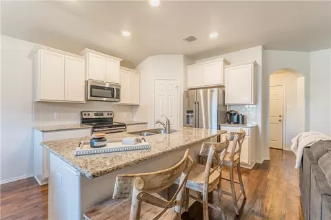 2917 Jackal Dr, Lorena, TX 76655 photo 6