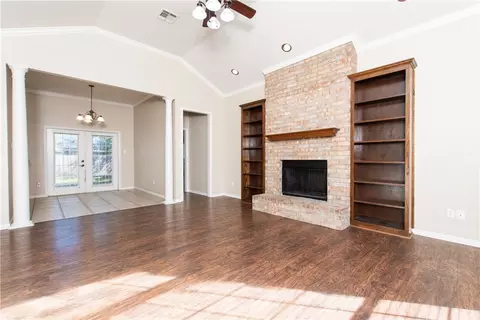 10100 Segovia Dr, Waco, TX 76708 photo 4