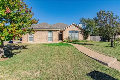 10100 Segovia Dr, Waco, TX 76708 photo 2