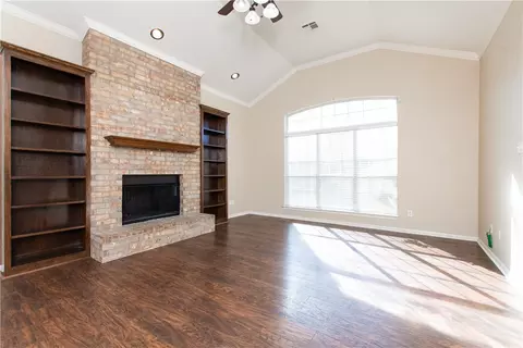 10100 Segovia Dr, Waco, TX 76708 photo 3
