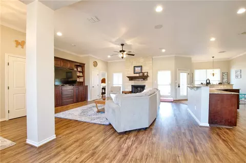 10301 Calaveras Dr, Waco, TX 76708 photo 18