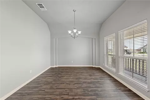 10861 Aurora Dr, Waco, TX 76708 photo 5