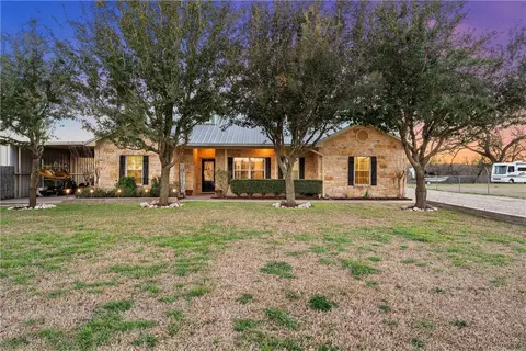 579 Silver River Rd, Waco, TX 76705