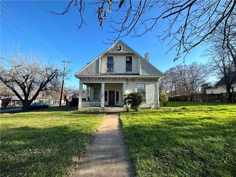 2700 Grim Ave, Waco, TX 76707