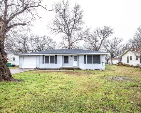 126 Meadowbrook St, Robinson, TX 76706