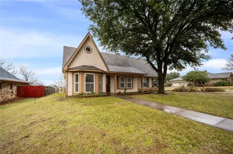 1108 Radisson Dr, Hewitt, TX 76643 photo 2