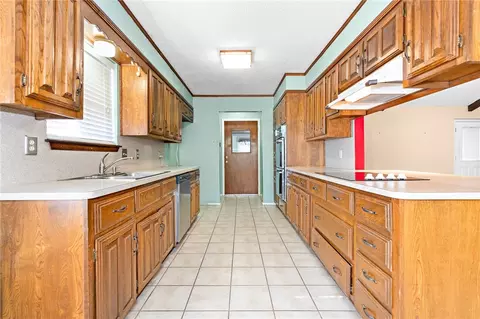 904 Evelyn Dr, Lorena, TX 76655 photo 6